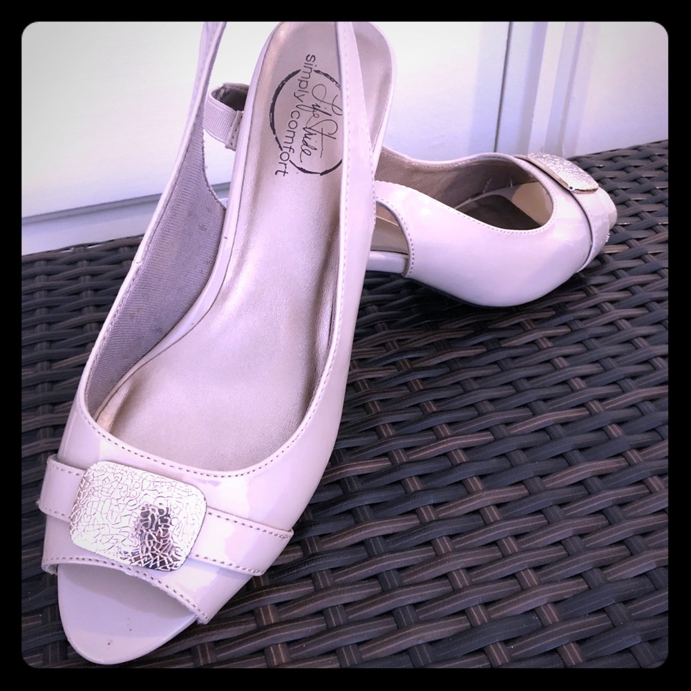 Life Stride Simply Comfort Sling Back Pumps Size 6